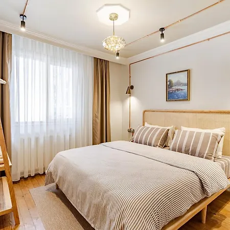 Elsol Mansion - Three Bedroom Flat