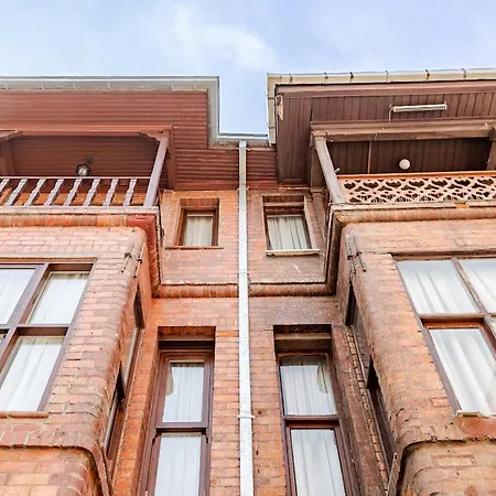 Elsol Mansion - Three Bedroom Flat *