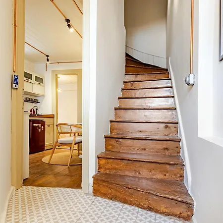 Elsol Mansion - Three Bedroom Flat *